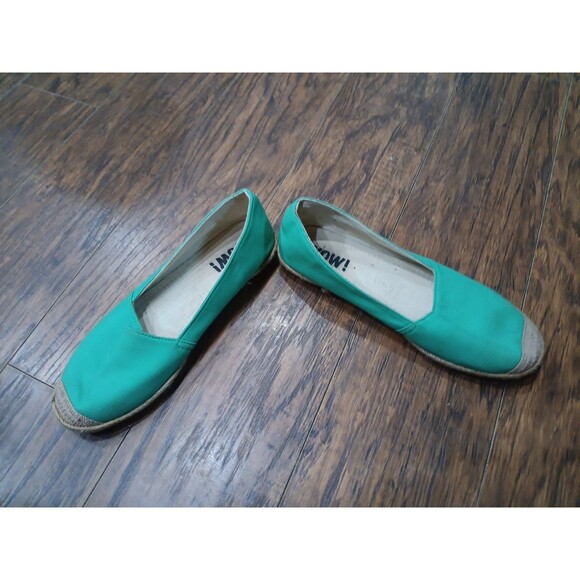 PAIR OF WOW! GREEN CANVAS JUTE ESPADRILLES SHOES - SIZE 8 - Picture 1 of 5